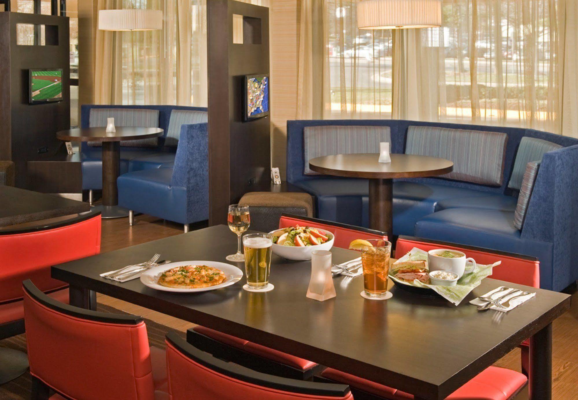 Courtyard By Marriott Rockville Buitenkant foto