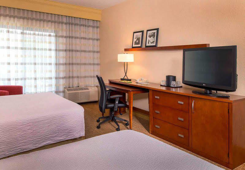 Courtyard By Marriott Rockville Buitenkant foto